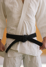 How Japanese Karate Masters Use the Center of Balance
